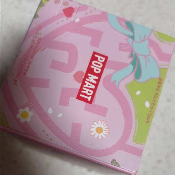 New! Never opened! Finding Mokoko popmart - Picture 5 of 8